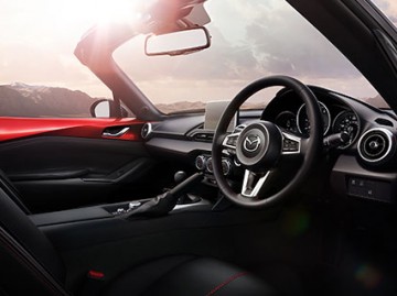 Interiér nová Mazda Mx-52016