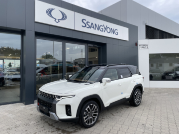 NOVÝ SsangYong Torres 1.5 TGDi Clever AWD / AT - s čiernou strechou